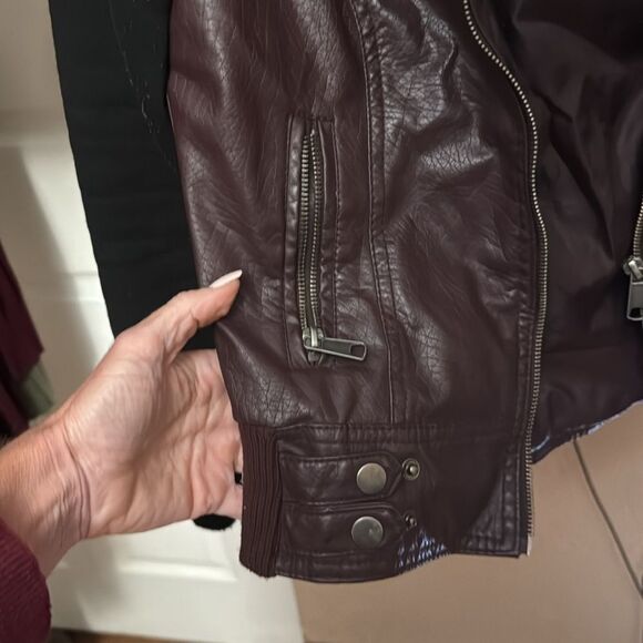 B Sweet Clothing Jacket - Picture 5 of 5